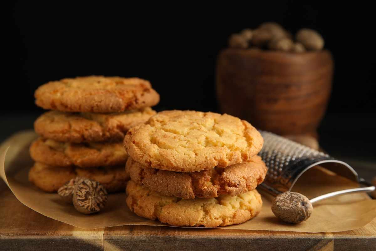 ricetta biscotti noce moscata