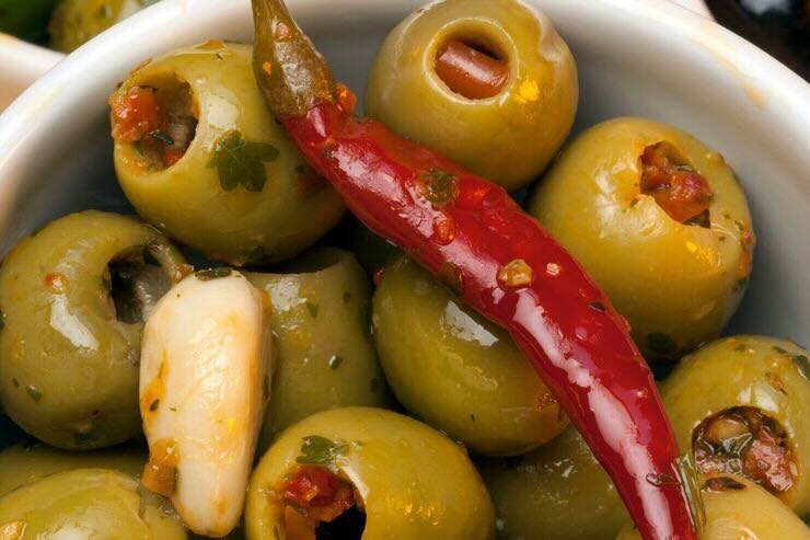 Come si preparano le olive ripiene alla messinese