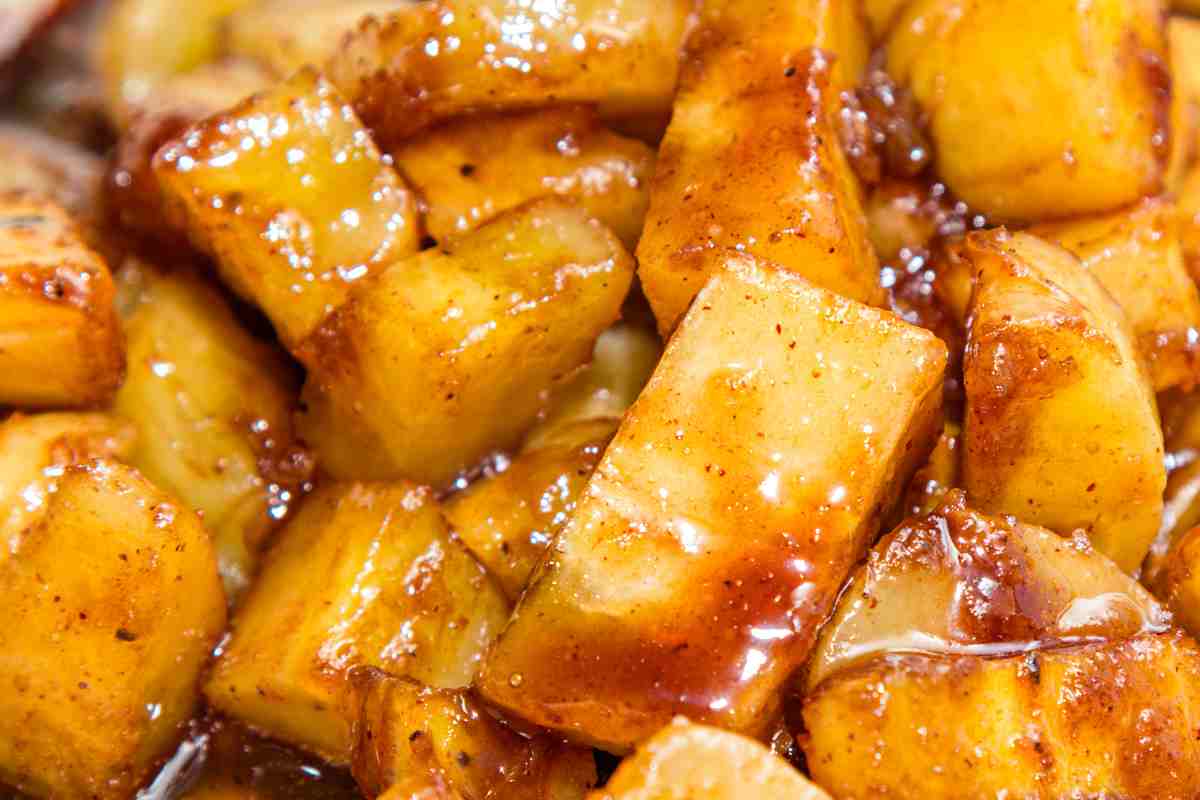 Non sono le classiche patate al forno: prepara questa cremina e saranno ancora più deliziose