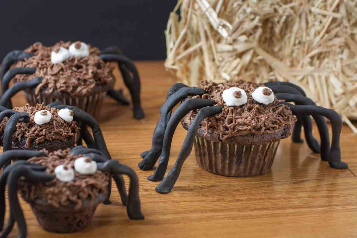 Iniziamo a pensare ad Halloween, questi dolcetti sono davvero spaventosi: ma non lasciarti ingannare, sono buonissimi