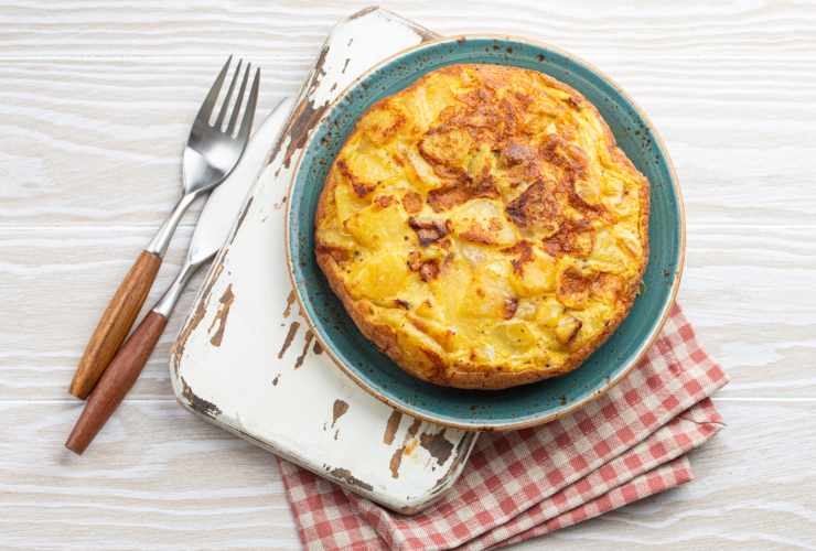 schiacciata di patate e salame napoletano