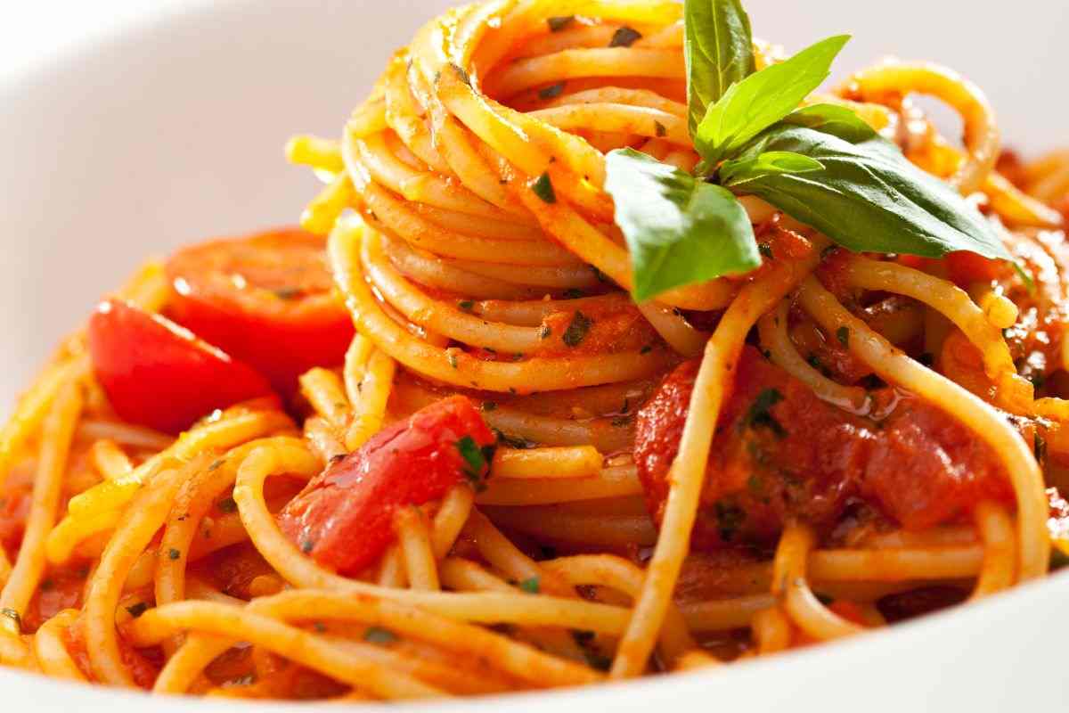 BeliceWeb.it - Spaghetti alla marinara: ricetta con pomodoro