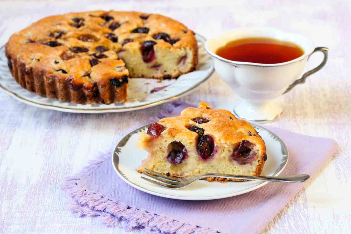 ricetta torta all'uva rossa