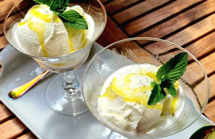 Gelato alla vaniglia con olio e sale