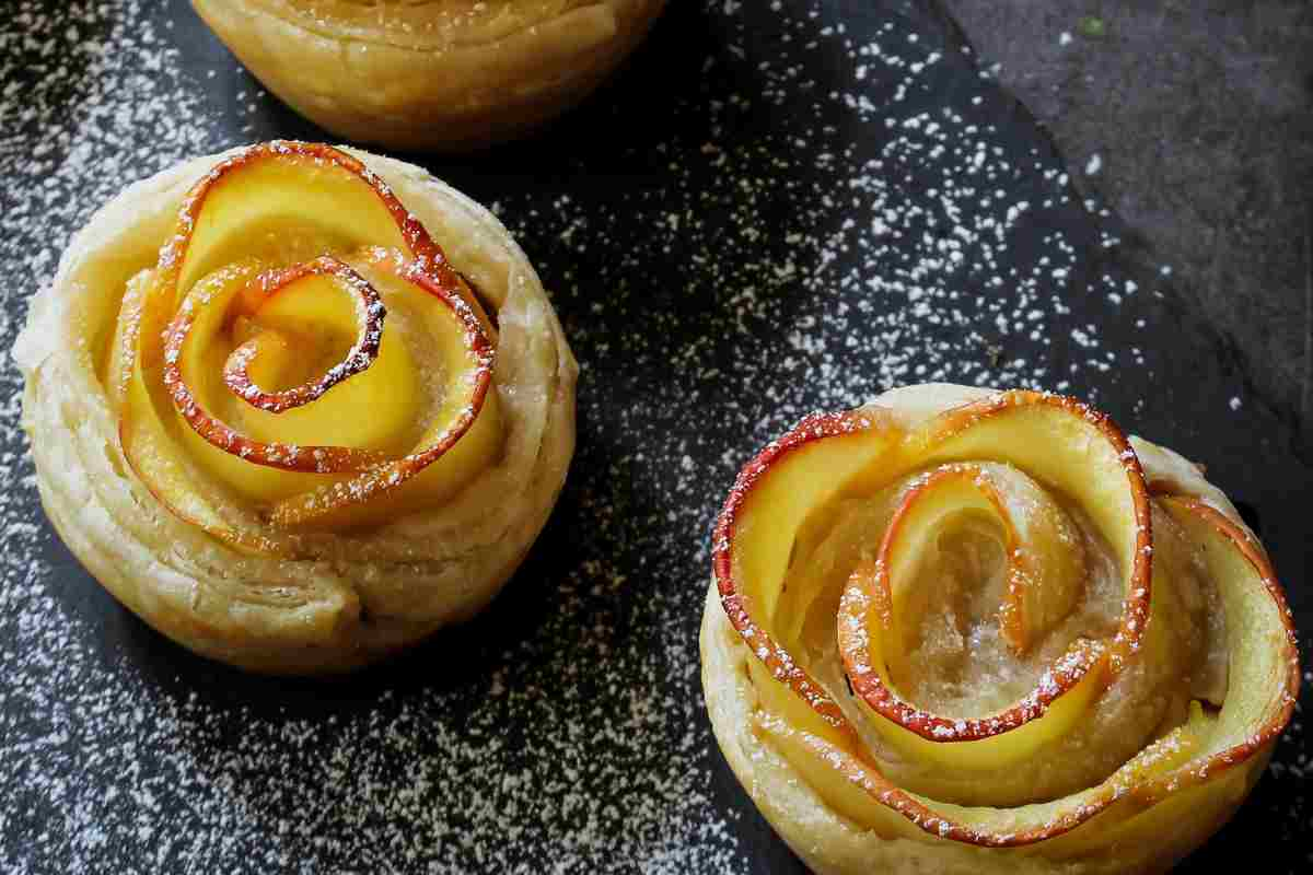 Rose di mele e pasta sfoglia