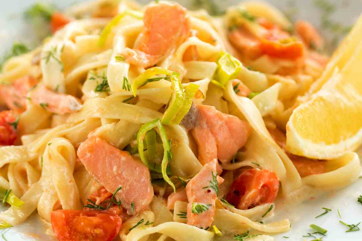 Tagliatelle con crema di salmone fresco