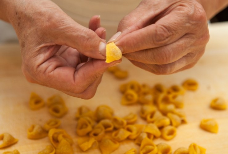 Mani e tortellini