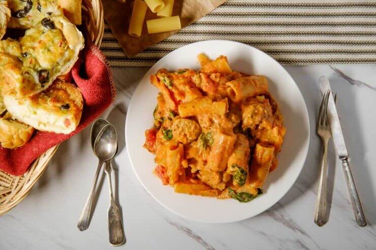 Rigatoni con sugo