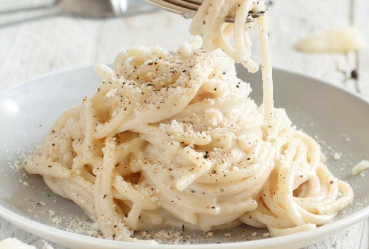 spaghetti cacio e pepe