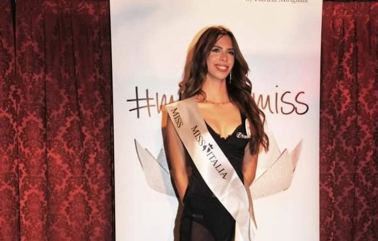 Alessia Scita con la fascia di Miss Italia