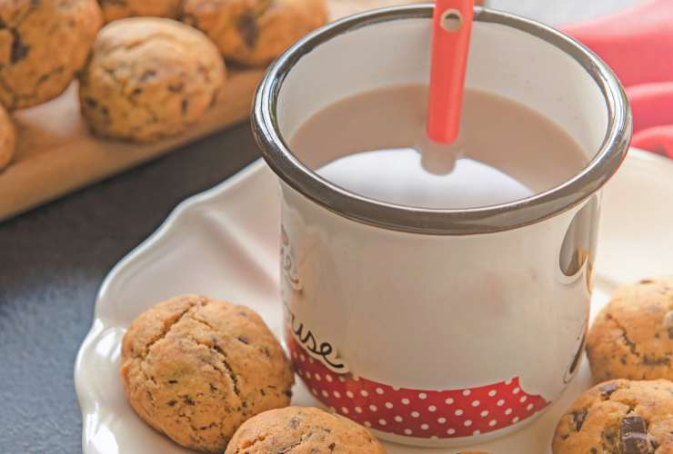 mini cookies e latte