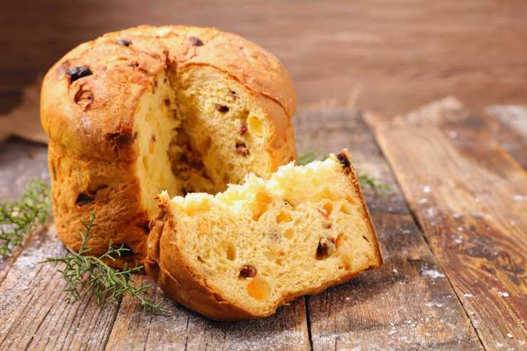 panettone tagliato