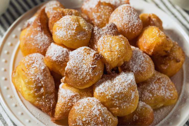 piatto di zeppole