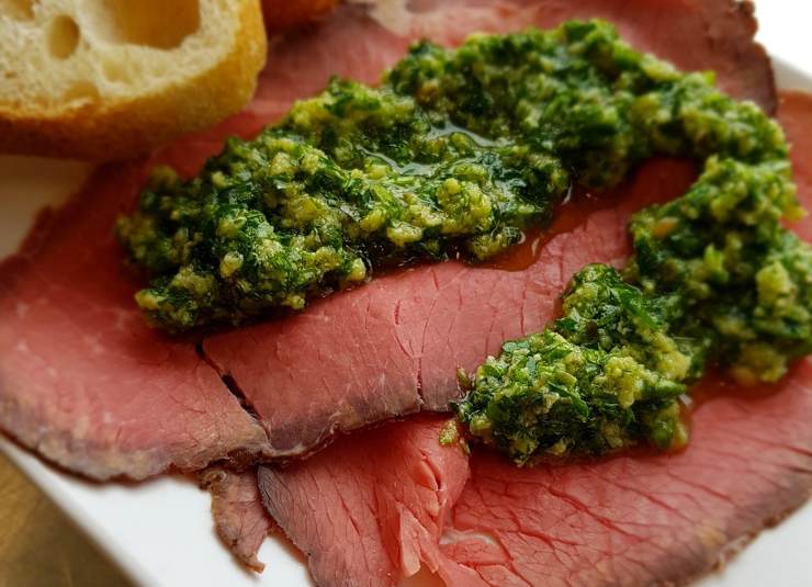 roast beef con salsa verde 