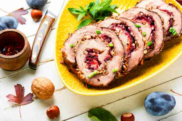 Rotolo di carne con frutta secca