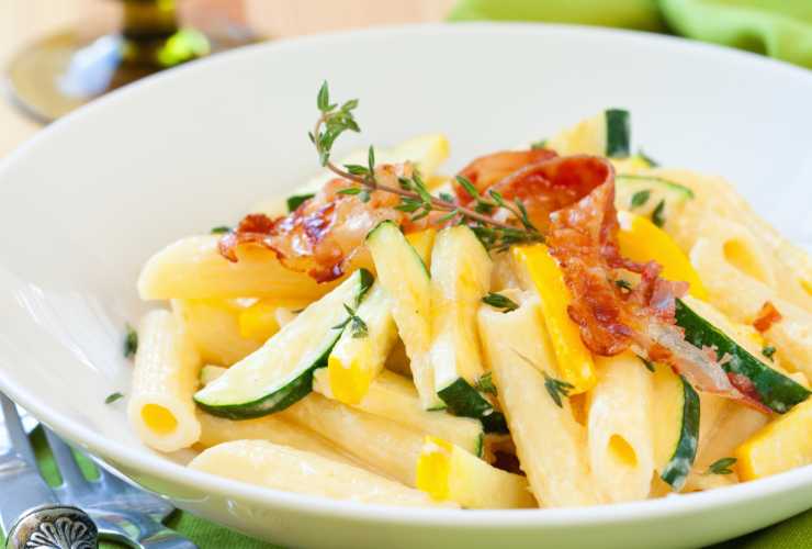 pasta zucchine e pancetta