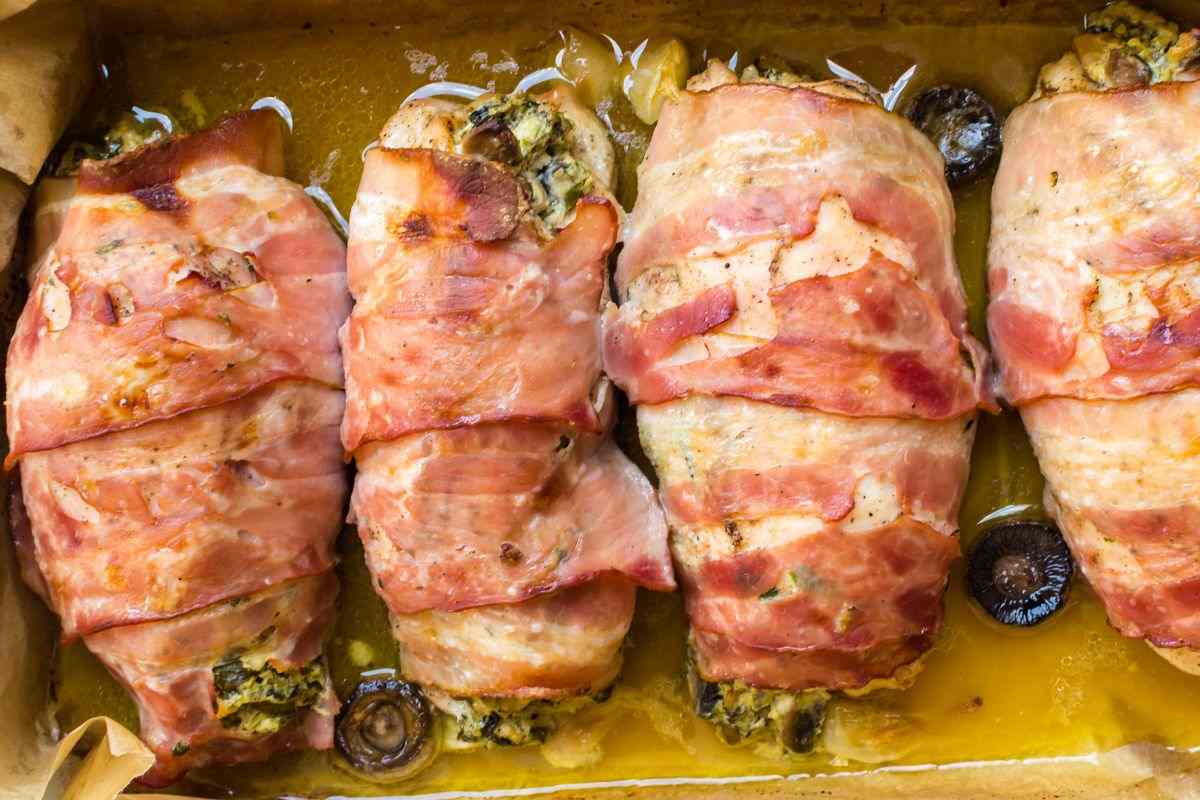 pollo avvolto con bacon