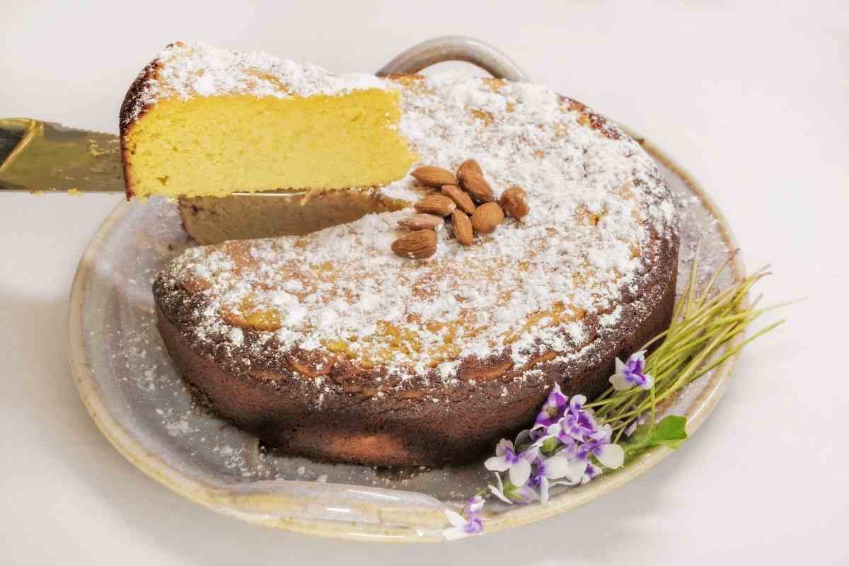 torta morbida con mandorle