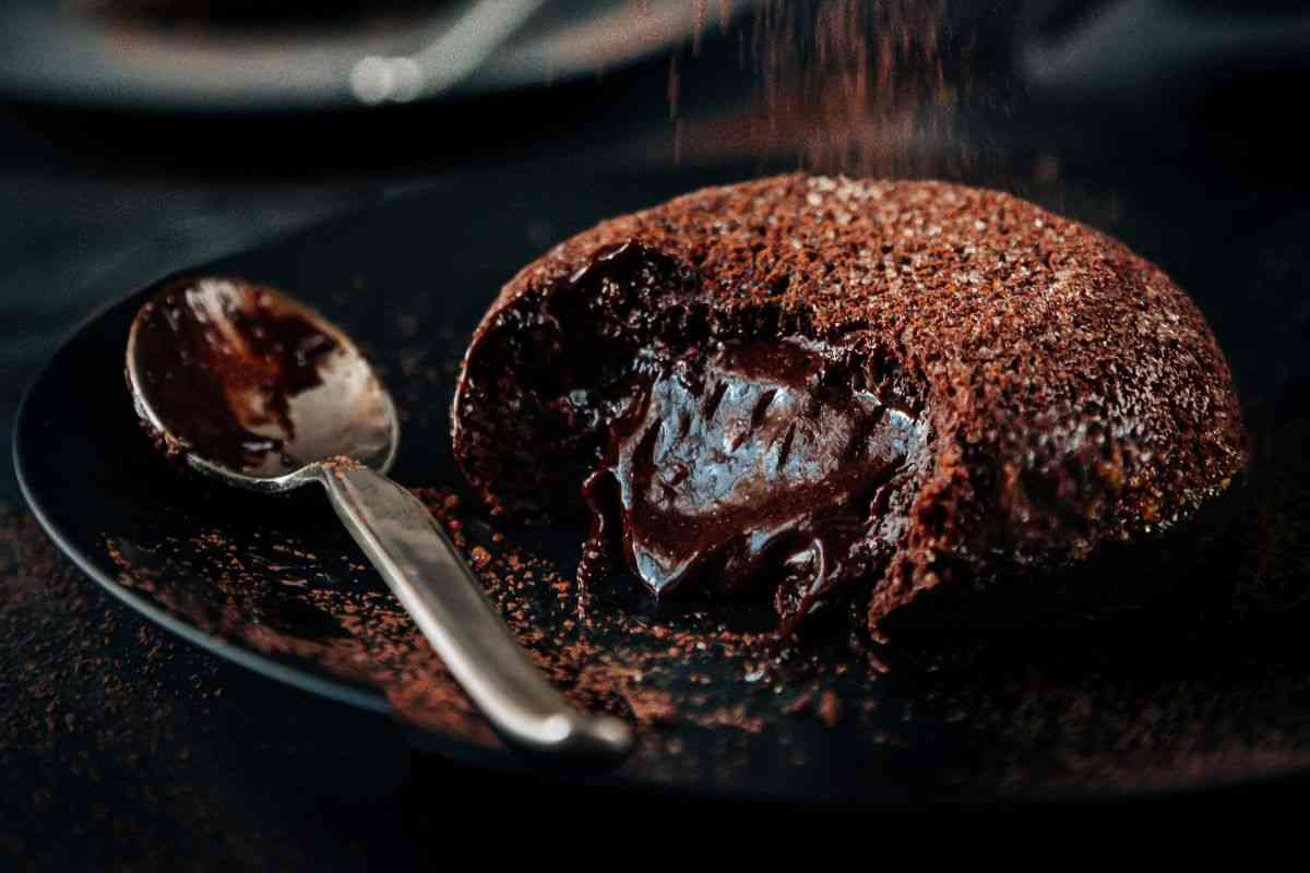 tortino con ripieno di cioccolato fondente