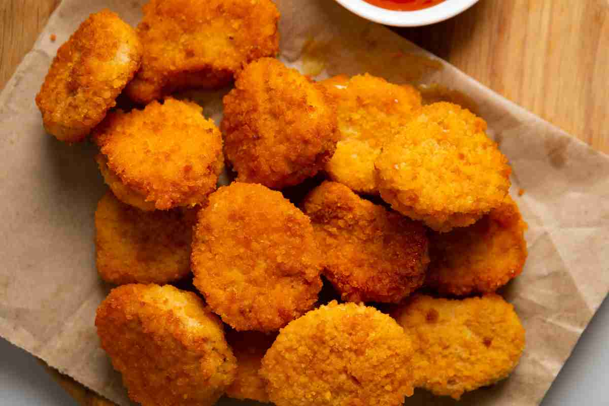 Nuggets su carta da cucina