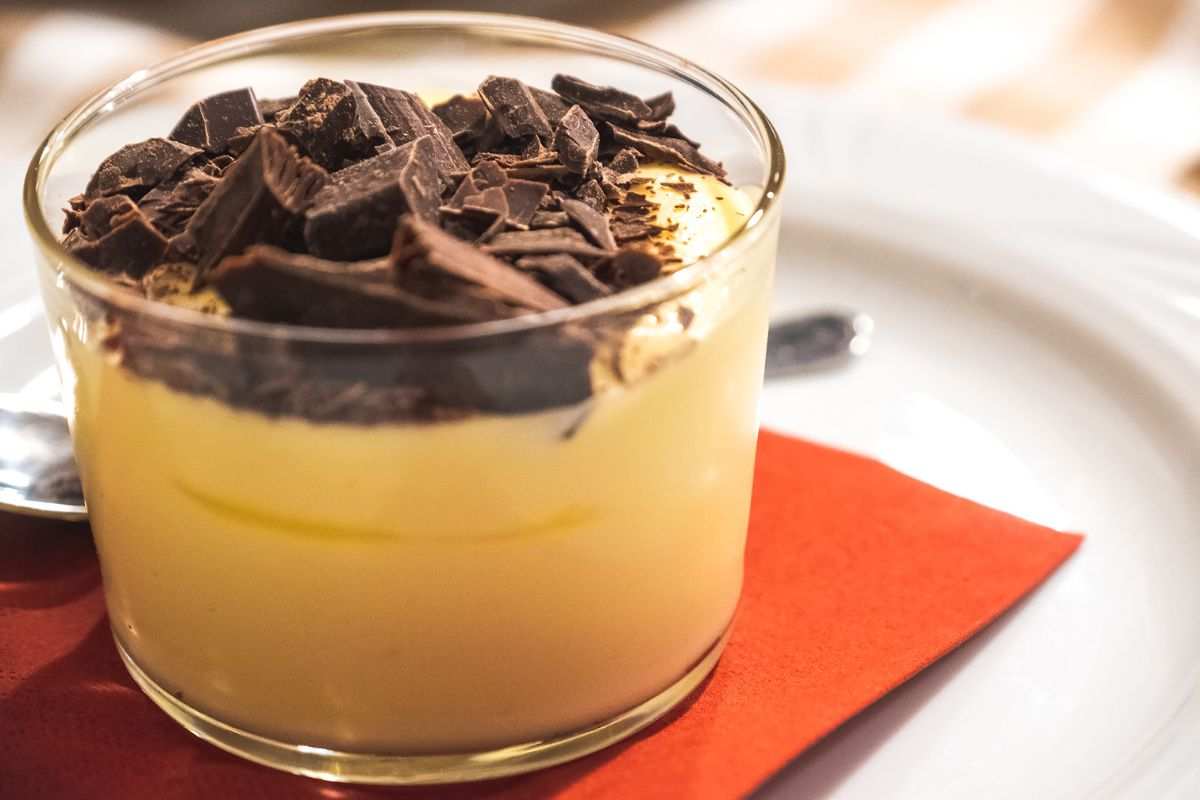 coppa con crema e cioccolato