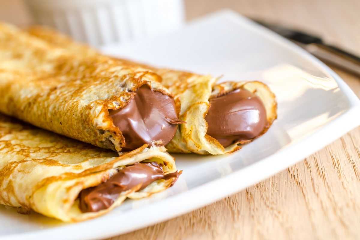 crepes arrotolate al cioccolato