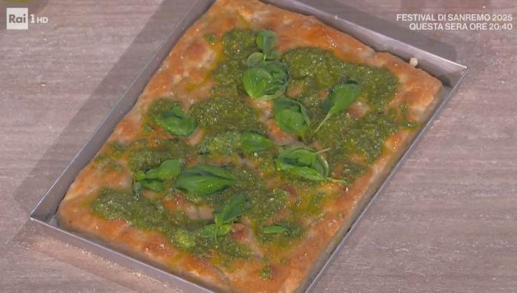 focaccia al pesto