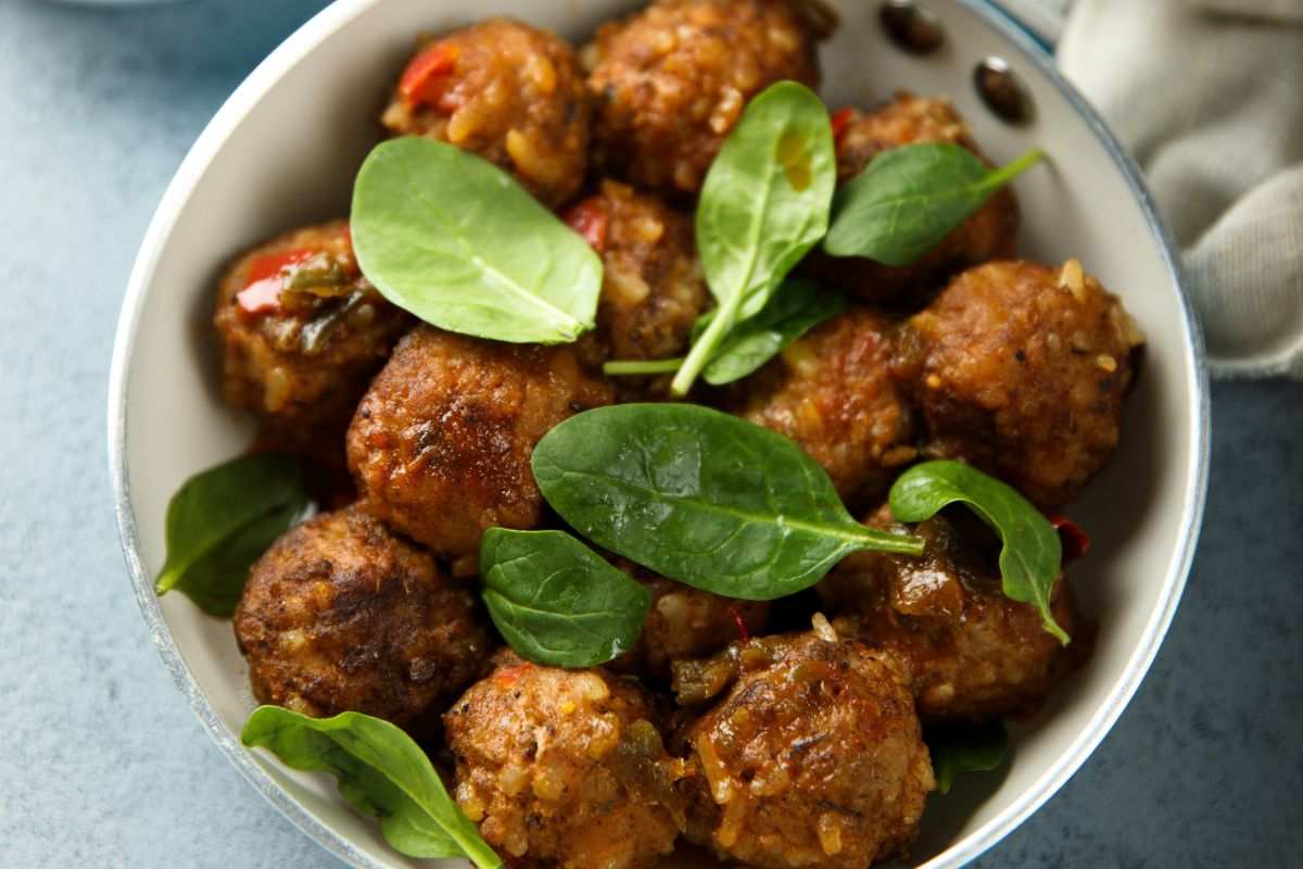 Queste polpette vegetali con spinacino e patate piaceranno anche ai bambini