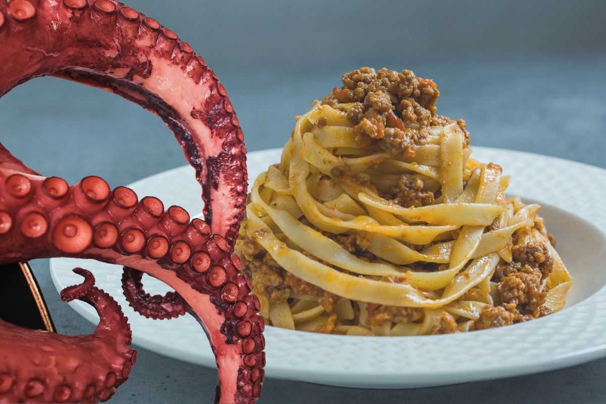 Un assaggio e ti dimentichi del classico ragù: con il polpo è tutta un’altra storia