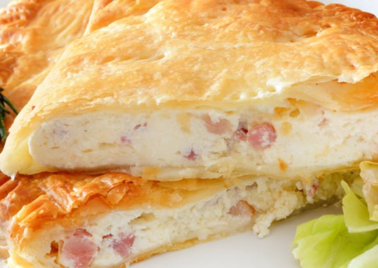 torta rustica ripiena di ricotta e prosciutto 