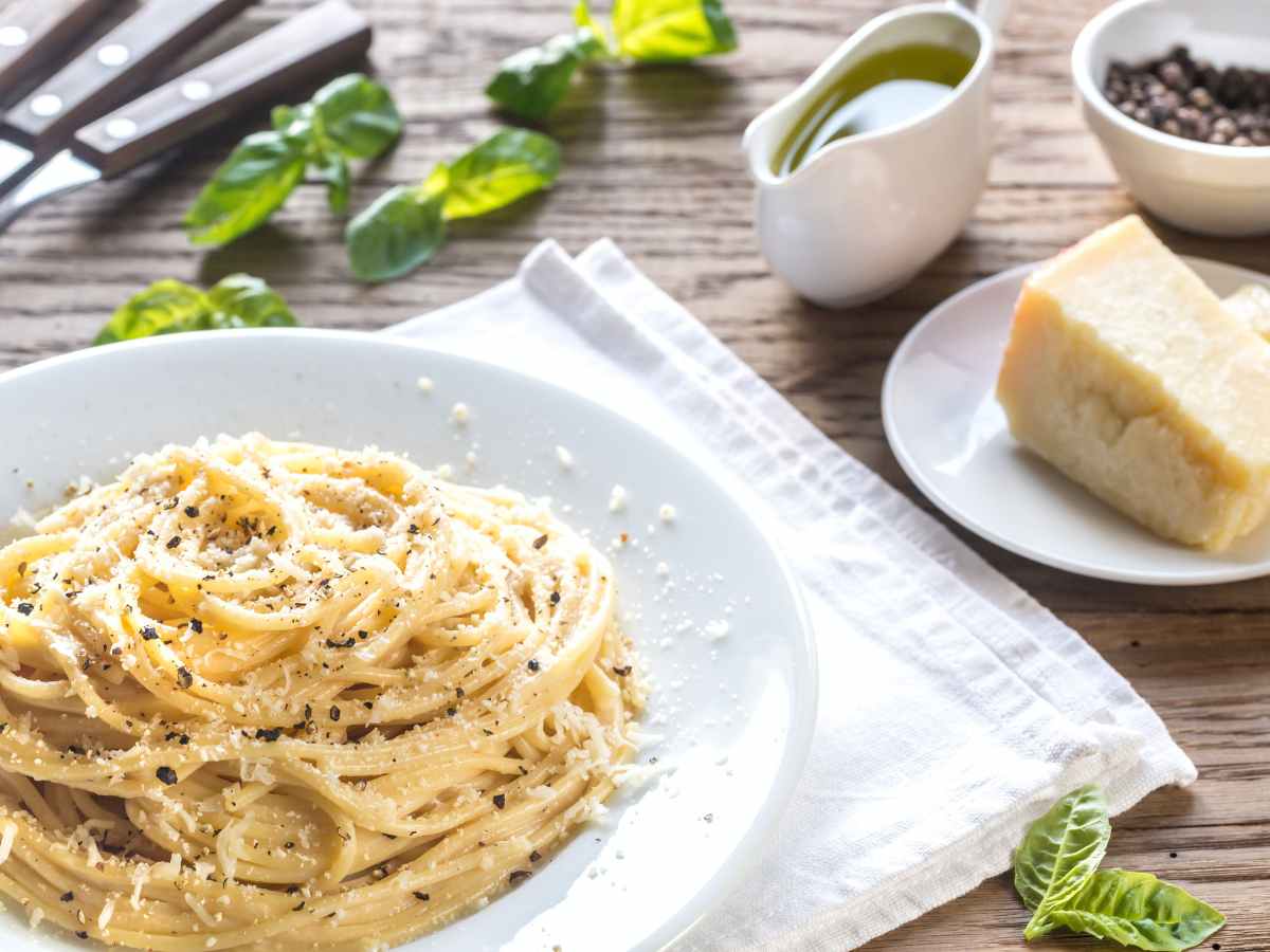 pasta cacio e pepe