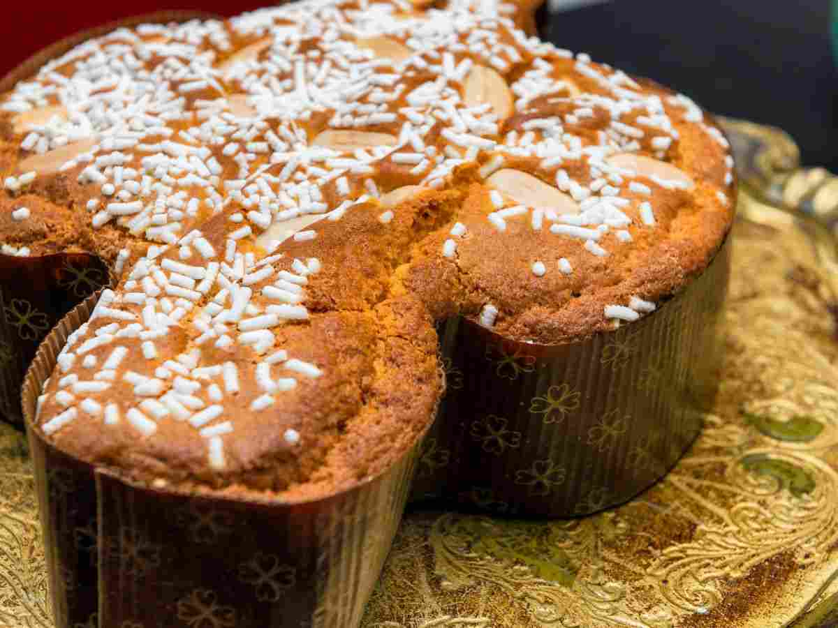 colomba di pasqua con zuccherini