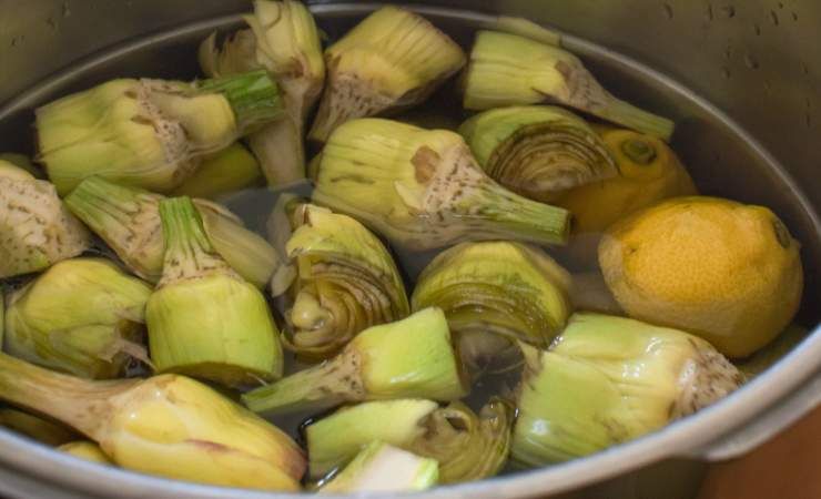 carciofi in acqua e limone