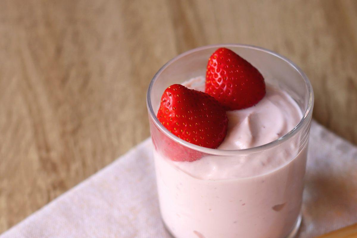 mousse di fragole in coppa