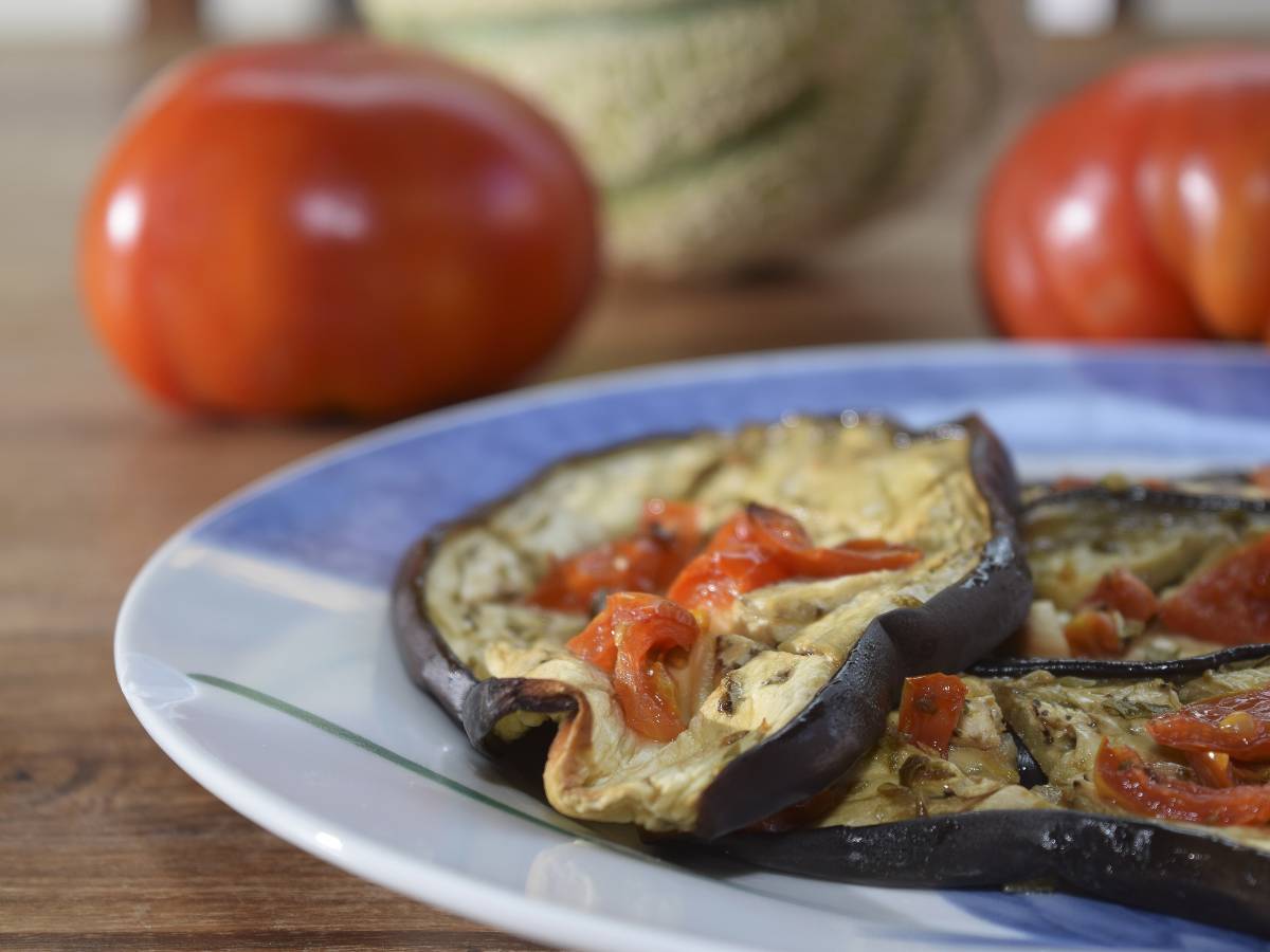 Melanzane spaccatelle alla napoletana, questa ricetta non la ricorda quasi nessuno eppure la nonna dice che sono meglio di quelle a funghetto