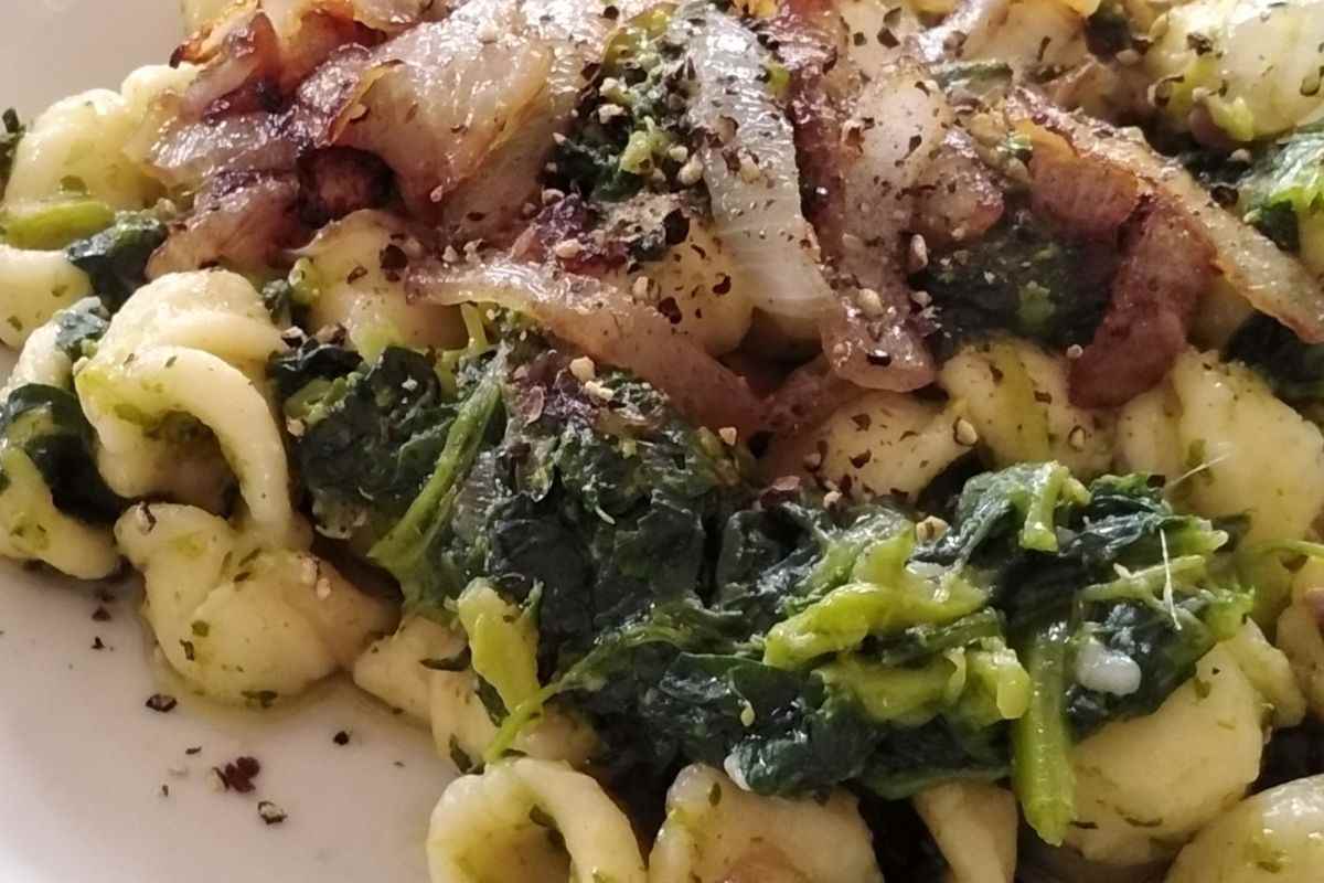 piatto di orecchiette cime di rapa e pancetta