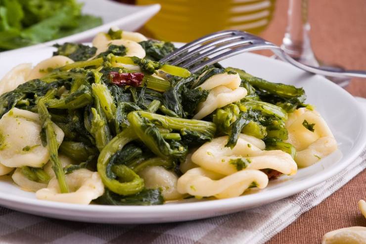 piatto di orecchiette con cime di rapa