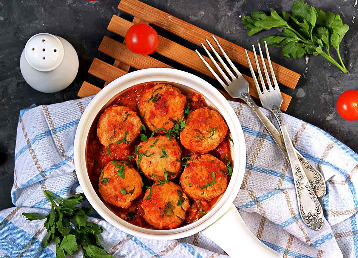 Polpette Di Pesce Al Sugo La Ricetta Per Farle Con Il Merluzzo Buttalapasta