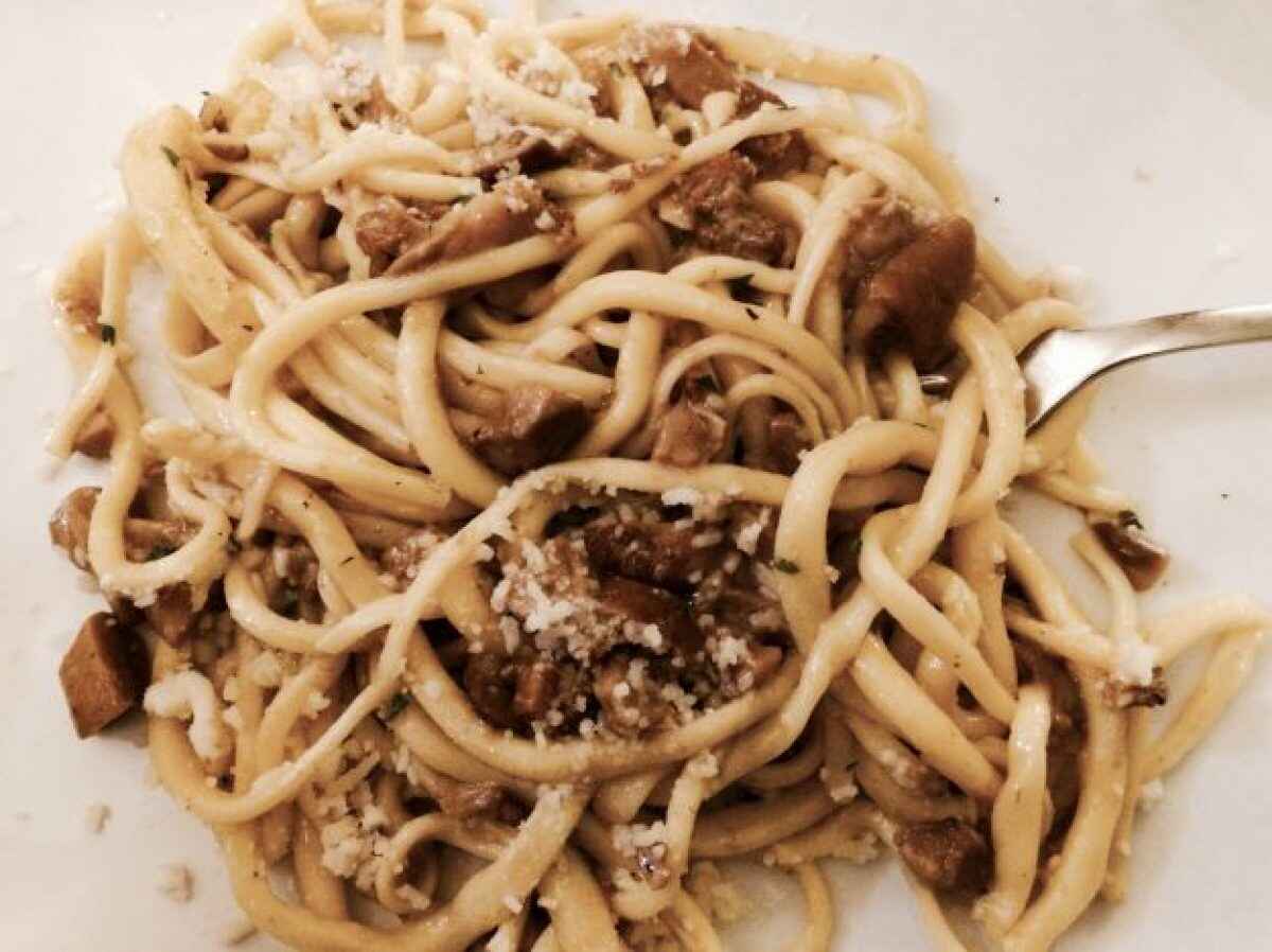 Pici Con Briciole E Funghi Buttalapasta