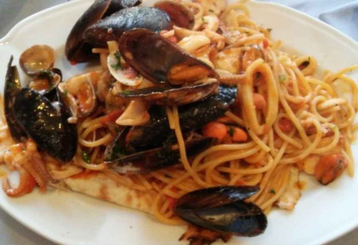 Spaghetti Allo Scoglio Al Cartoccio Buttalapasta